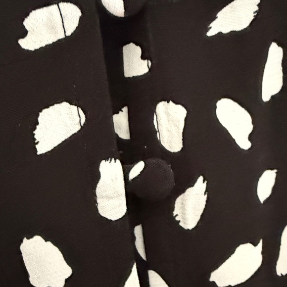 On Twelfth Black and White Patterned Blouse - Picture 5 of 6